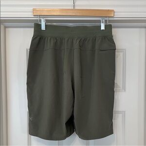 lululemon men’s T.H.E. Linerless Short 9" inseam, olive green